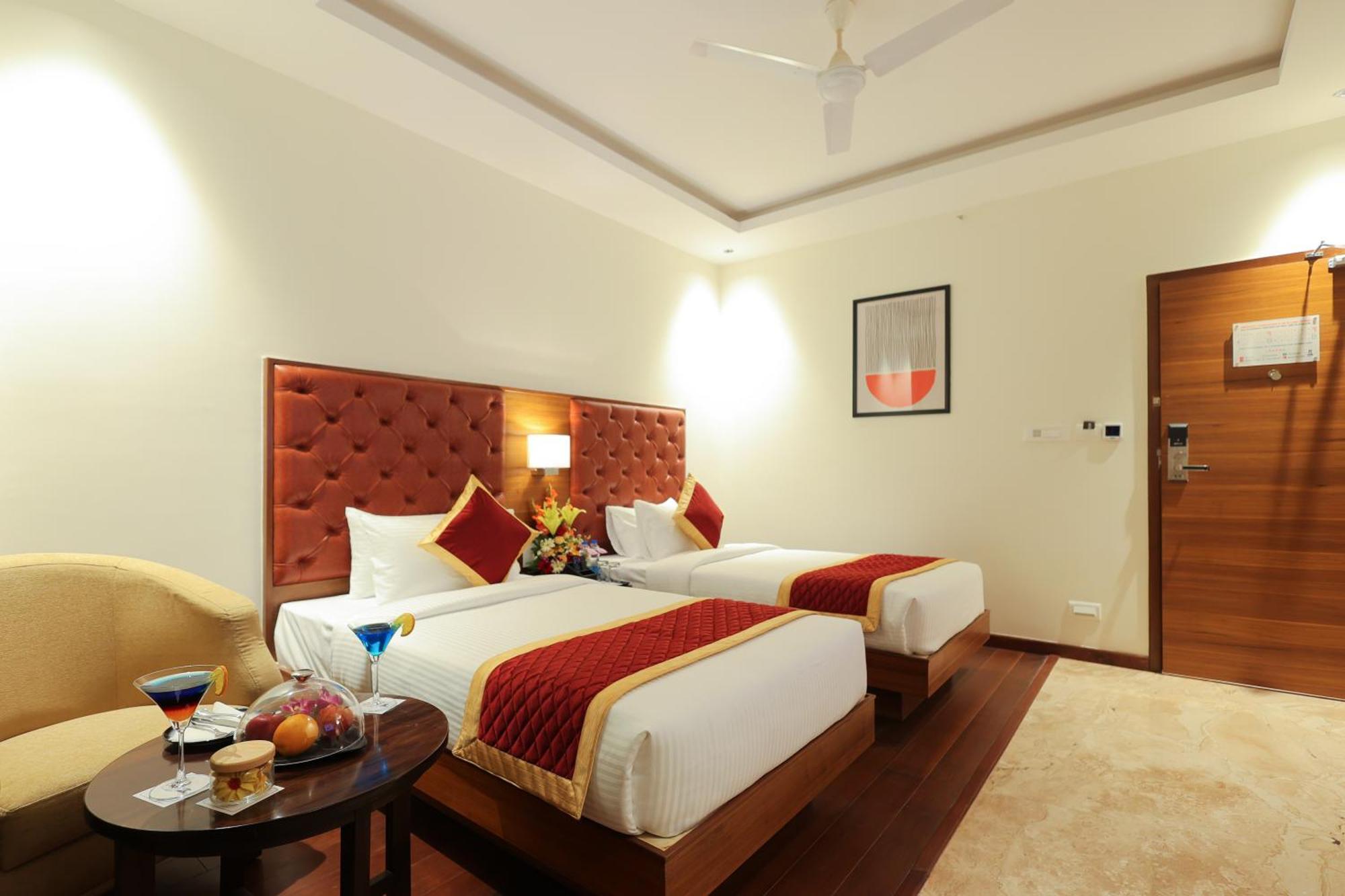 Icon Grand Hotel By Bhagini Bangalore Extérieur photo