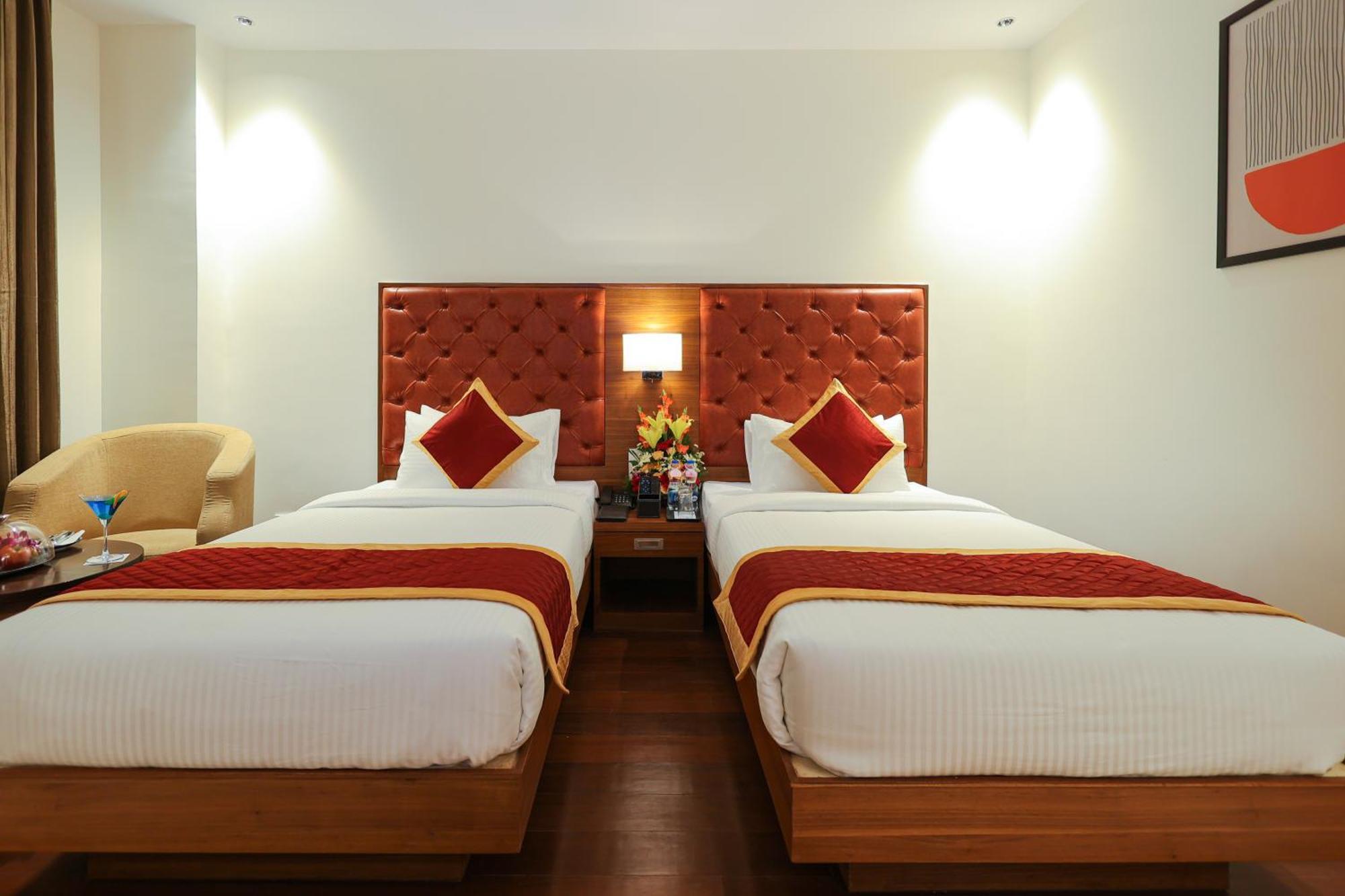 Icon Grand Hotel By Bhagini Bangalore Extérieur photo