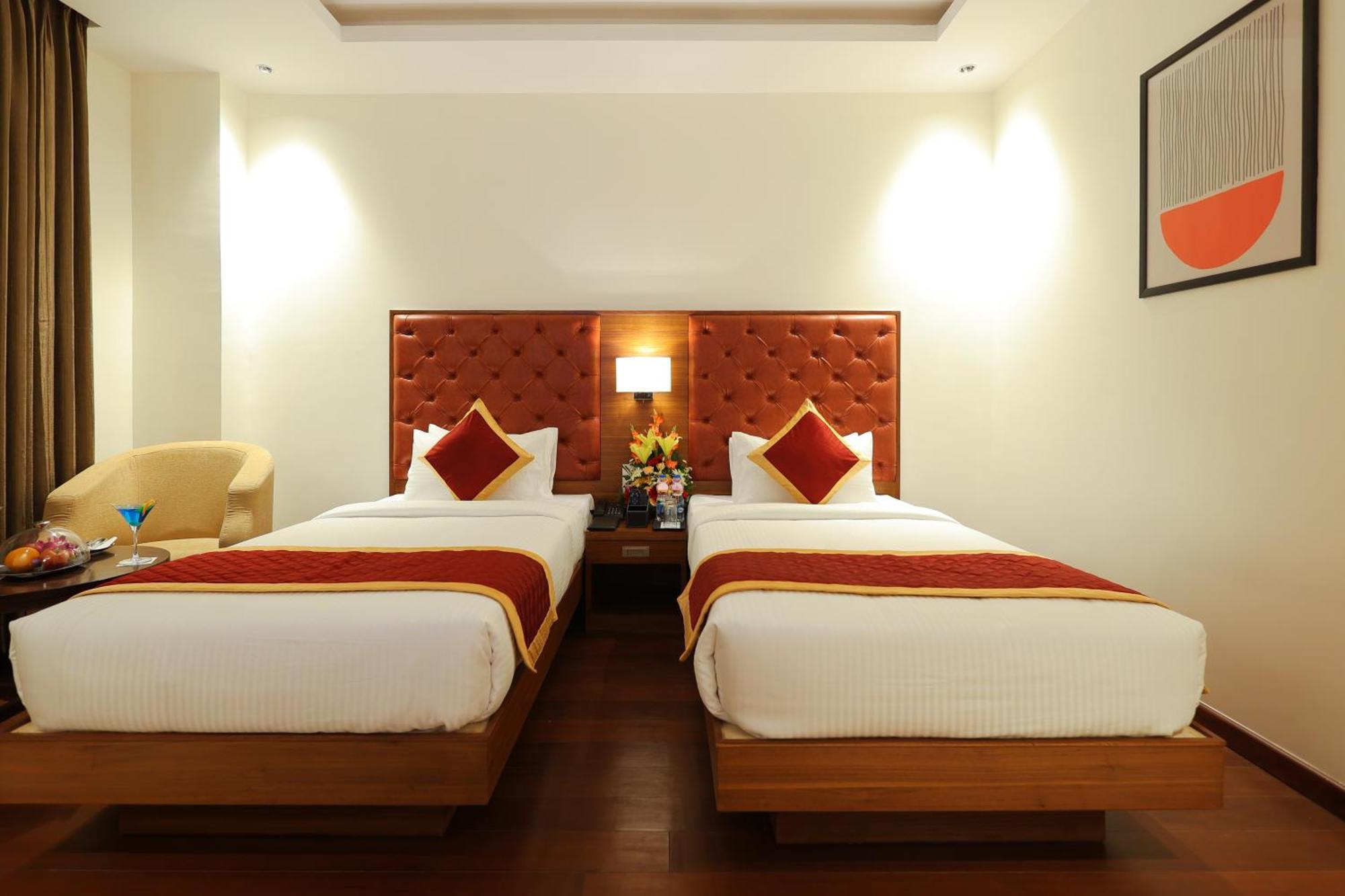 Icon Grand Hotel By Bhagini Bangalore Extérieur photo