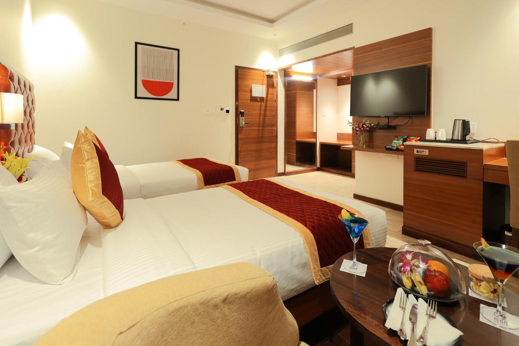 Icon Grand Hotel By Bhagini Bangalore Extérieur photo