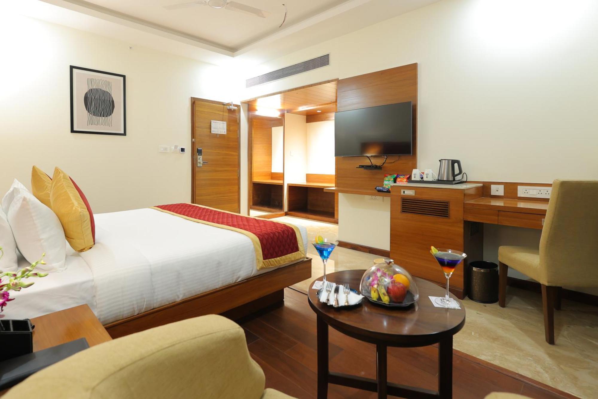 Icon Grand Hotel By Bhagini Bangalore Extérieur photo