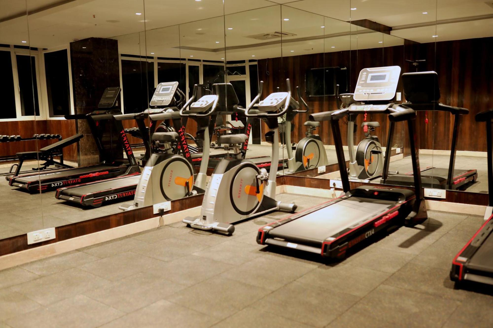 Icon Grand Hotel By Bhagini Bangalore Extérieur photo