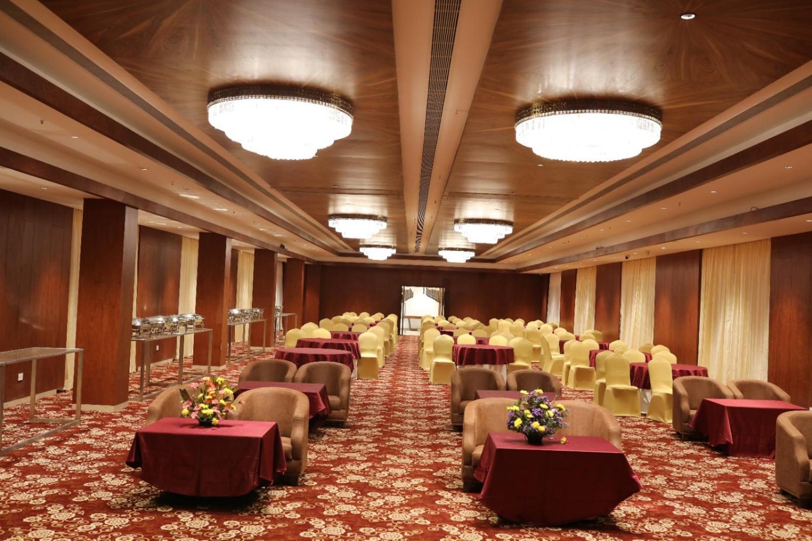 Icon Grand Hotel By Bhagini Bangalore Extérieur photo