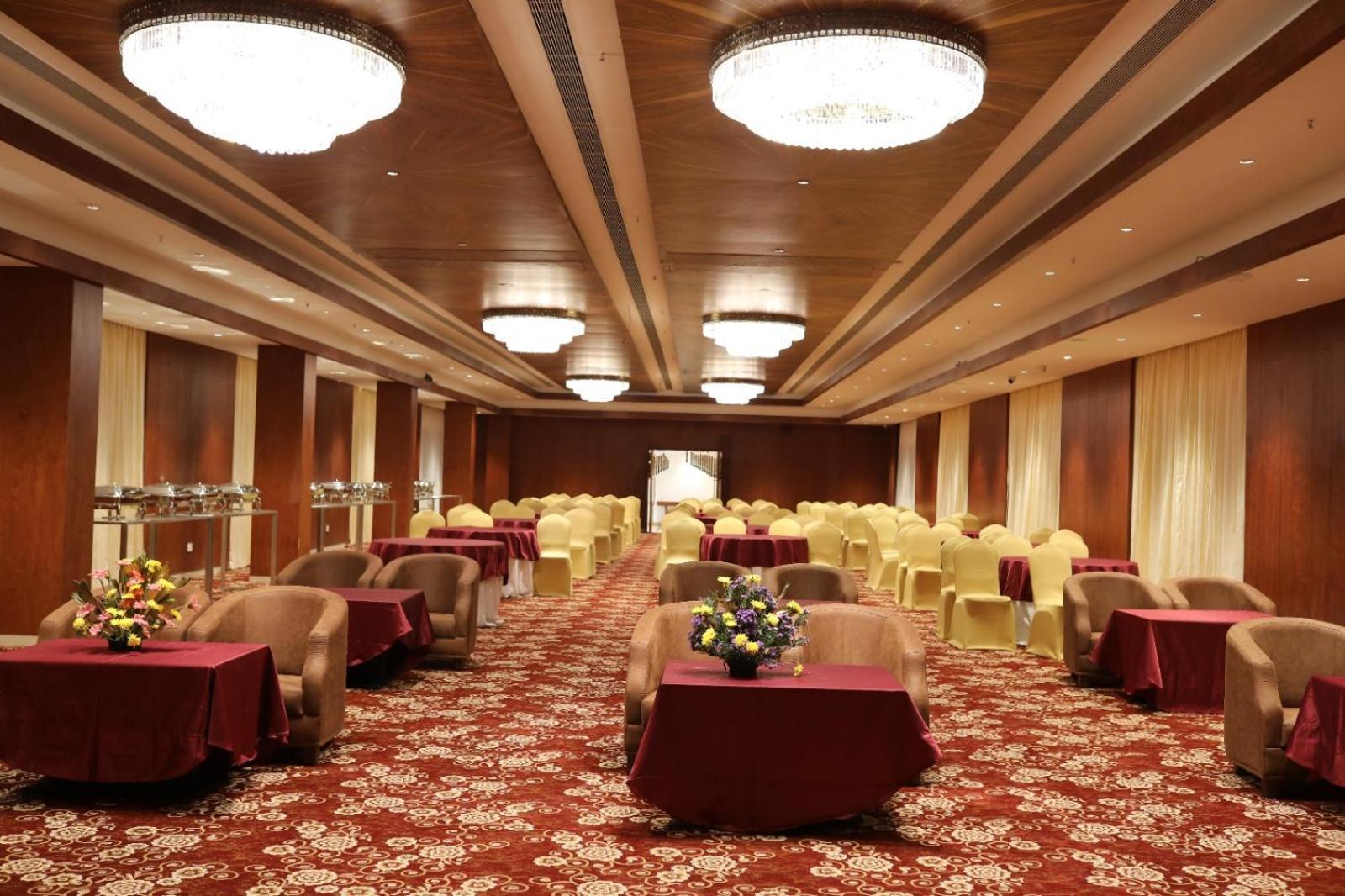 Icon Grand Hotel By Bhagini Bangalore Extérieur photo