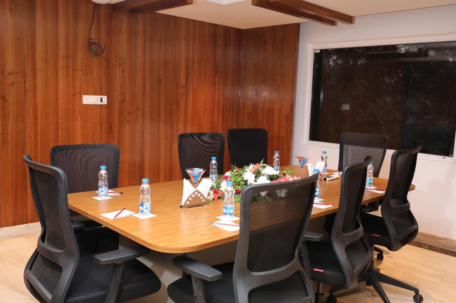 Icon Grand Hotel By Bhagini Bangalore Extérieur photo